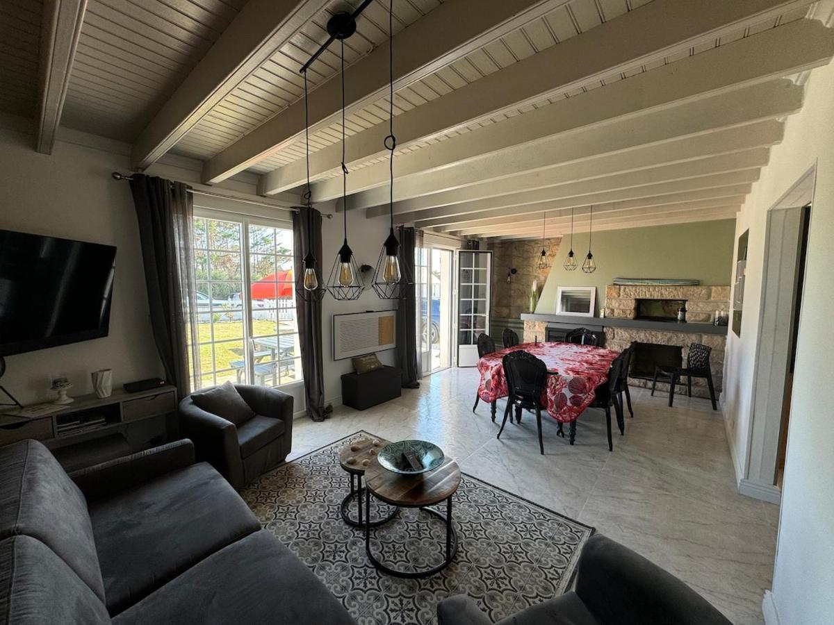 Pors Ar Vag Villa Plomodiern Buitenkant foto